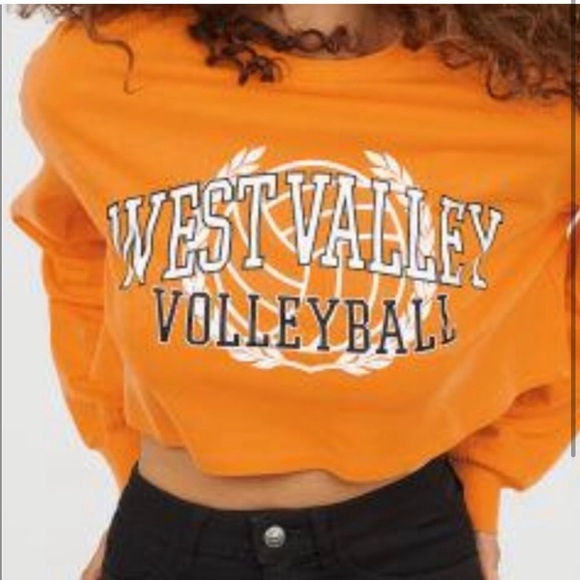 H&M VolleyBall  Cropped Sweatshirt - Picture 7 of 8